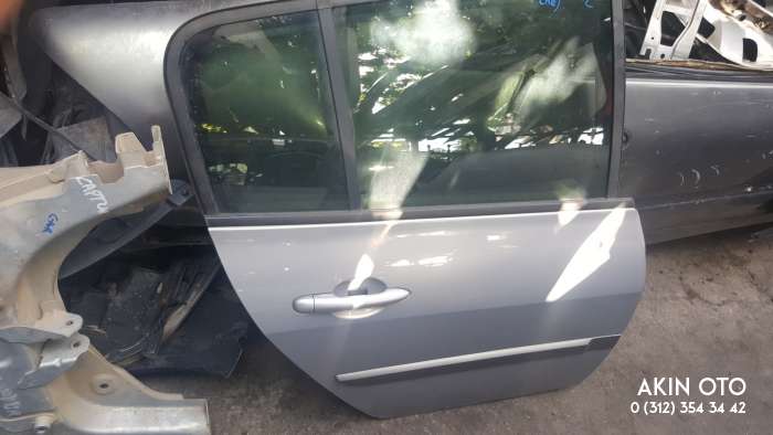 Renault Megane 2 Sağ Arka Kapı